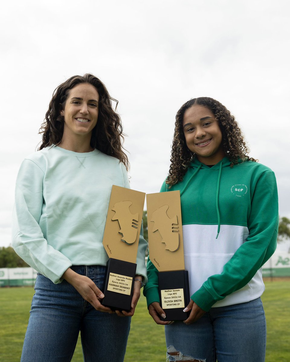 Hannah Seabert e Olivia Smith já receberam os troféus de 𝐌𝐞𝐥𝐡𝐨𝐫 𝐆𝐮𝐚𝐫𝐝𝐚-𝐫𝐞𝐝𝐞𝐬 e 𝐌𝐞𝐥𝐡𝐨𝐫 𝐉𝐨𝐠𝐚𝐝𝐨𝐫𝐚 𝐉𝐨𝐯𝐞𝐦 da #LigaBPI, atribuídos pelo @sjpf_pt 👏