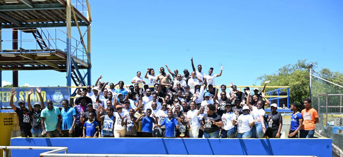 myvmgroup's tweet photo. #VMCares
The Team showed up and showed out!
📍 @harbourviewfc is all about transforming the lives of youth and building a great community. These are values that the VM Group support and embody!
#itransform #VMcares #VMTransformingCommunities #VMEmpoweringYouth https://t.co/SGdaHY7rGH