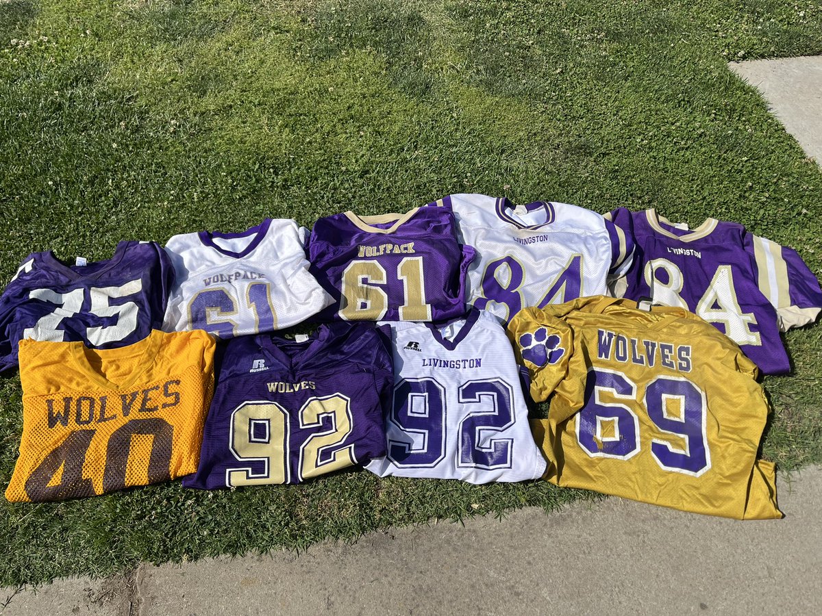 LHSPackFB's tweet image. Come out on May 30th to see the final testing day for our football team. Taco truck available for purchase. And a chance to buy game-used uniforms from football, baseball, and other sports. Hope to see the 95334 show up and support.