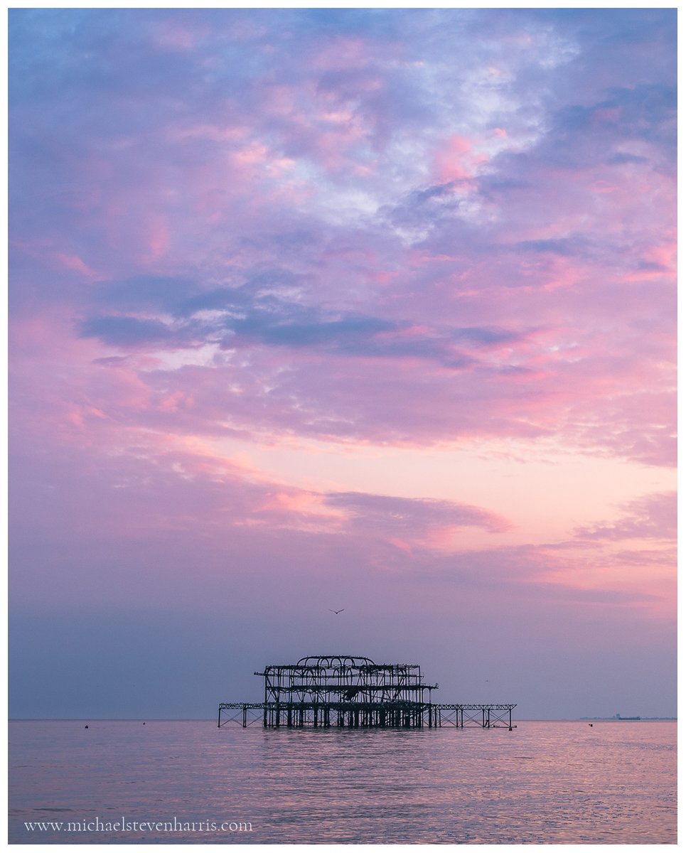 Pretty skies on the seafront 🍭

It's the last weekend I'm showing my photography at the Artists Open Houses <a href="/artistshouses/">Artists Open Houses</a>

Open 11am-6pm this Saturday, Sunday and Monday!!  Come take a look! 😊

The Flamingo House
14 Wilbury Rd
Hove

#brighton #fsprintmonday #Sharemondays2024