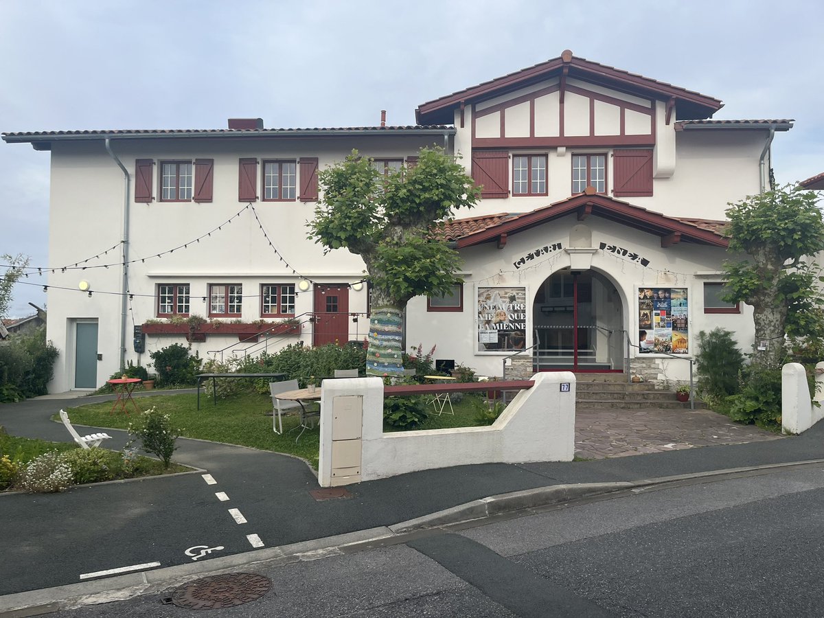 malutafilms's tweet image. #neguhurbilak gaur 20:30ean Getariako #getarienea zinema gelan. @Gastibeltzafilm @beginagainfilms  Ez al da ederra? Mila esker hona ekarri gaituzuenoi. @helbait @negu_hurbilak @ritxitxi