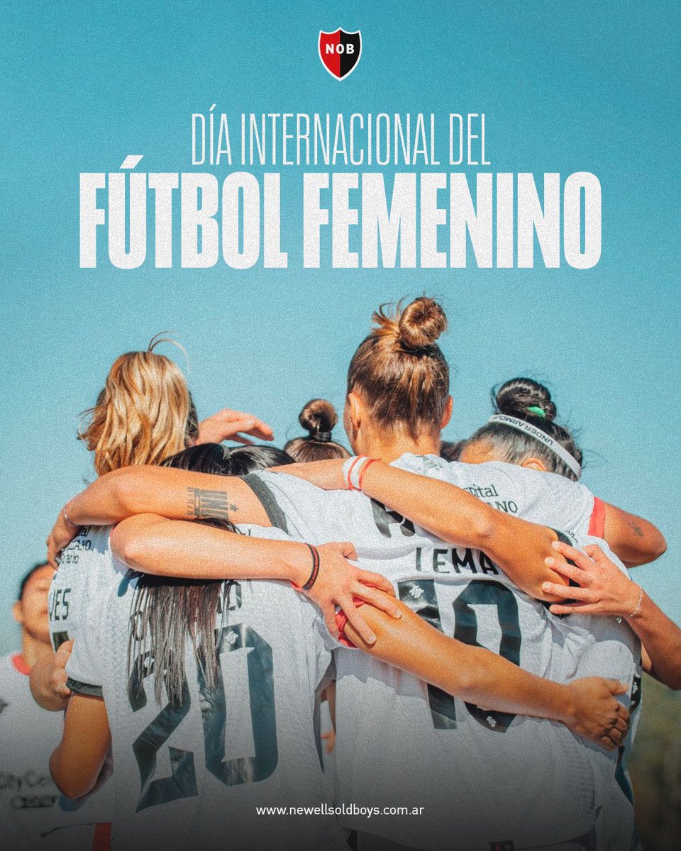 El 23 de mayo se conmemora el Día Internacional del Fútbol Femenino 🙋🏻‍♀️ Nuestro saludo para las más de 300 futbolistas que visten la camiseta rojinegra y a todas las personas que trabajan para el crecimiento de @NewellsFem.