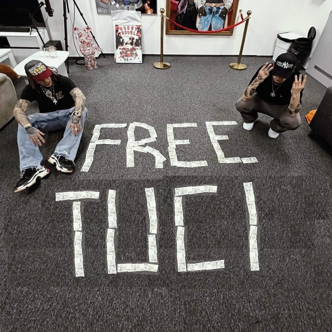 RucklFilip's tweet photo. @spartanske @ACSparta_CZ #freetuci https://t.co/yNSnkbGFh8