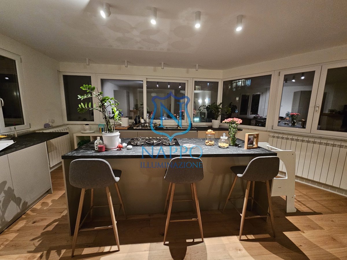 "Le Nostre Case"
#nappoilluminazione #nocerainferiore #salerno #lighdesign #lighting #design #arredocasa #arredamentodesign #lampadadesign #lampadari #illuminazioneinterni #luce #case #instadesigner