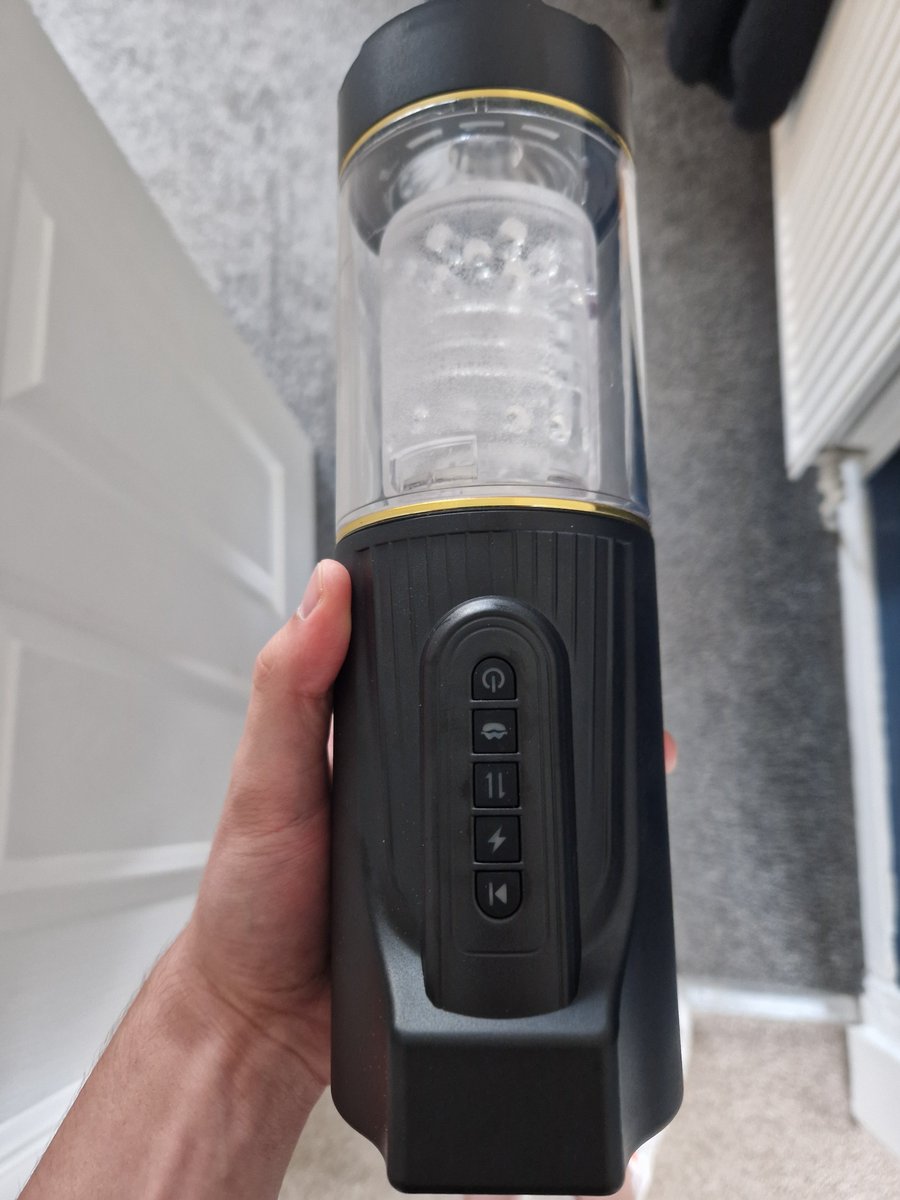 bttmchris95's tweet photo. Who knew these 'test a free sex toy' accounts actually work. So chuffed with my new toy!!

@CameronJog28 https://t.co/ghjCHWvrwG