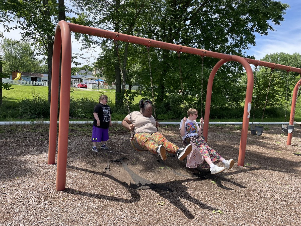 Fun at the park with Mrs. Owens and Mrs. Barr’s students today!  Thanks for the invite! ❤️ #RepThatA