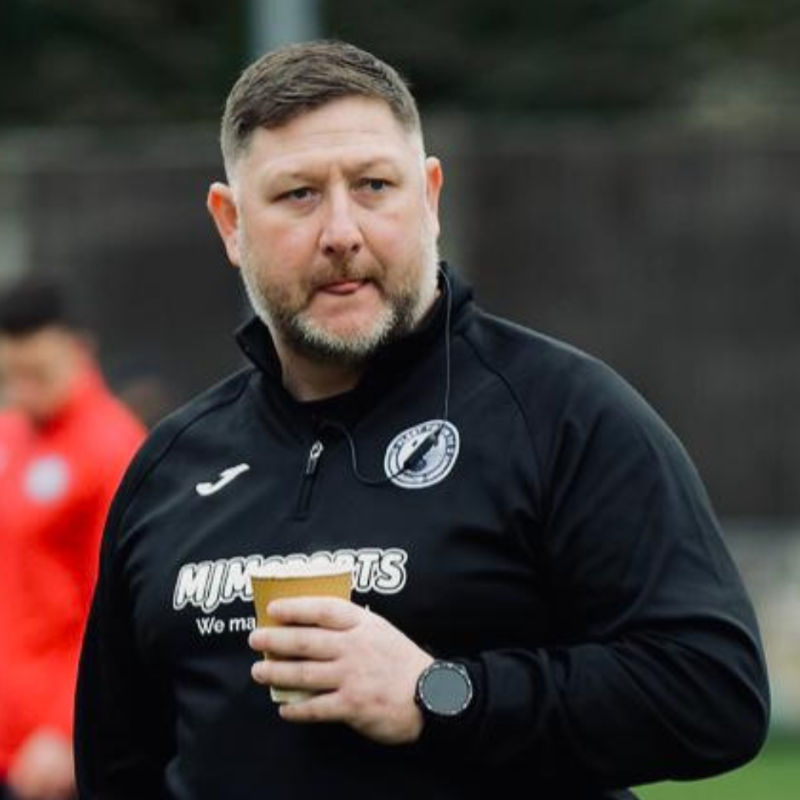 FCFleetTown's tweet photo. Management Team Retained for 24/25 ✍️

We are pleased to announce that Elliott Hunt and his management team have committed to the Blues for another season at the helm

Read the full article on our website👇

#FT2GETHER | #COYB