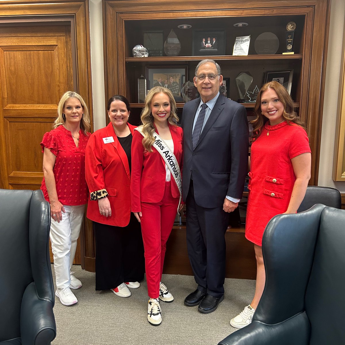 I was pleased to sit down with Miss Arkansas Cori Keller and other Natural State members of @American_Heart. I appreciate their advocacy for heart health awareness and policies. #ARinDC #HeartsontheHill