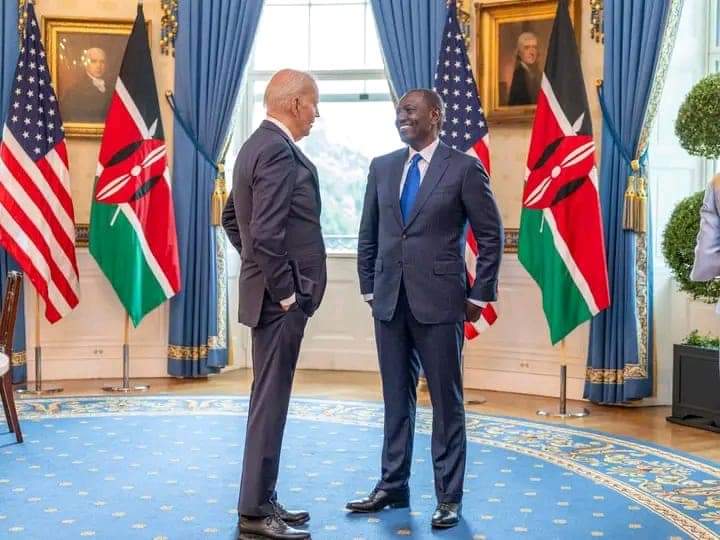Jossmurage2's tweet photo. A joint press briefing between President @WilliamsRuto and his US counterpart @POTUS Coming up shortly at the White House in Washington, DC, United States of America
#KenyaUSRelations
#SystemYaFacts
#RutoInUS
#TheDawnUpdates https://t.co/JP9QfbpLe2