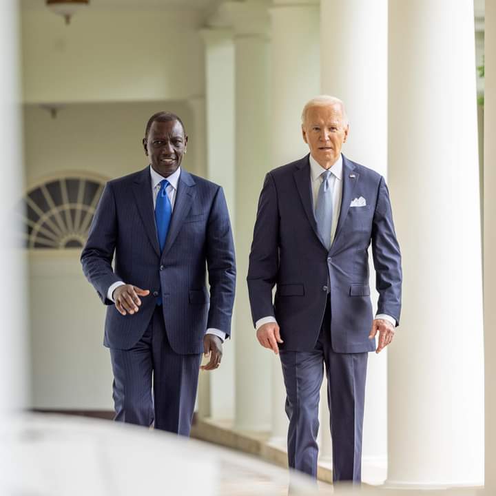 Jossmurage2's tweet photo. A joint press briefing between President @WilliamsRuto and his US counterpart @POTUS Coming up shortly at the White House in Washington, DC, United States of America
#KenyaUSRelations
#SystemYaFacts
#RutoInUS
#TheDawnUpdates https://t.co/JP9QfbpLe2