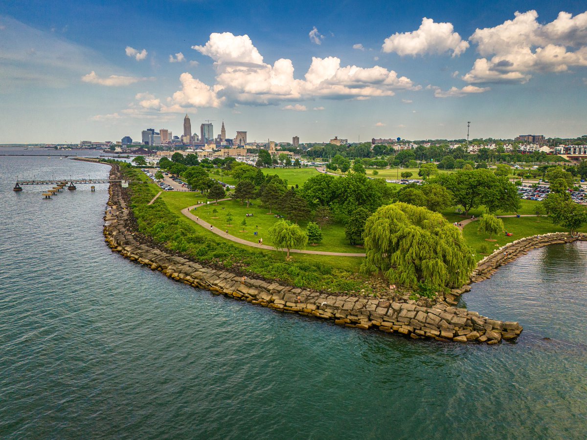 Korey_Smerk's tweet photo. Our Edgewater Eywa // Cleveland, OH🌳🌊
What other places in Cleveland feel spiritual to you?
#eywa #edgewaterbeach #thisiscle #theland #imfromcle https://t.co/op4ofp9gkN