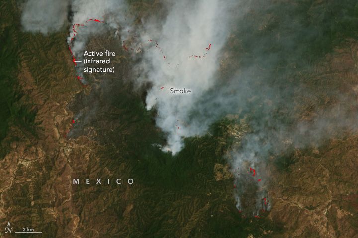 Wildfires Scorch North America from Space! ️ This satellite image shows the vast area affected by wildfires across North America. Stay safe and informed about fire risks! #WildfireSeason #ClimateChange #northamerica
safecastle.com/collections/bi…