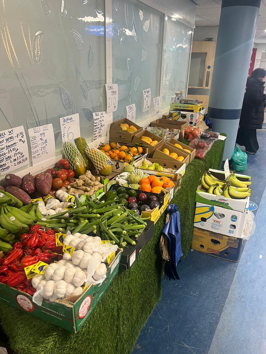 @AlexRoseCharity £2.8m fresh fruit/veg with Rose Vouchers supporting 41,670 people, (10,580 families; 20,068 children) in 10years to access fresh fruit/veg avoiding food poverty. Linking with emerging pop-up-stalls: Homerton/Whipps Cross/RLH/Newham creates health through a Hospital without walls