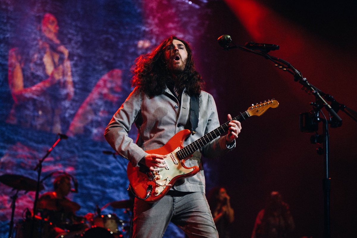 Hozier's tweet photo. Syracuse, Thank you 🖤

📸 @ruthlessimagery https://t.co/3GN2Y7SPc8