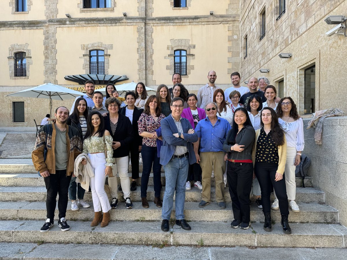 Toda decisión implica una renuncia. Estoy entusiasmado con el nuevo proyecto que voy a tener en el HGUGM pero también muy triste por renunciar a un equipo como este, el mejor laboratorio de biología molecular en hematología que se puede encontrar.