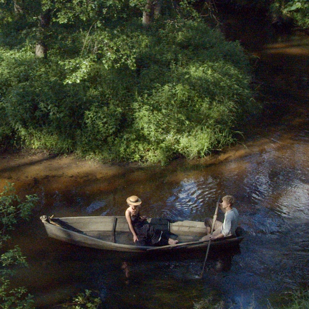 Meet director Deimantas Narkevičius and writer/filmmaker Juliet Jacques for the 3D screening of Twittering Soul, a surrealist story set in the late 1800s. 3 June - 18.15 at Ciné Lumière with @LTEMBASSYUK & @kingsdh 🎟️ institut-francais.org.uk/cinema/twitter…