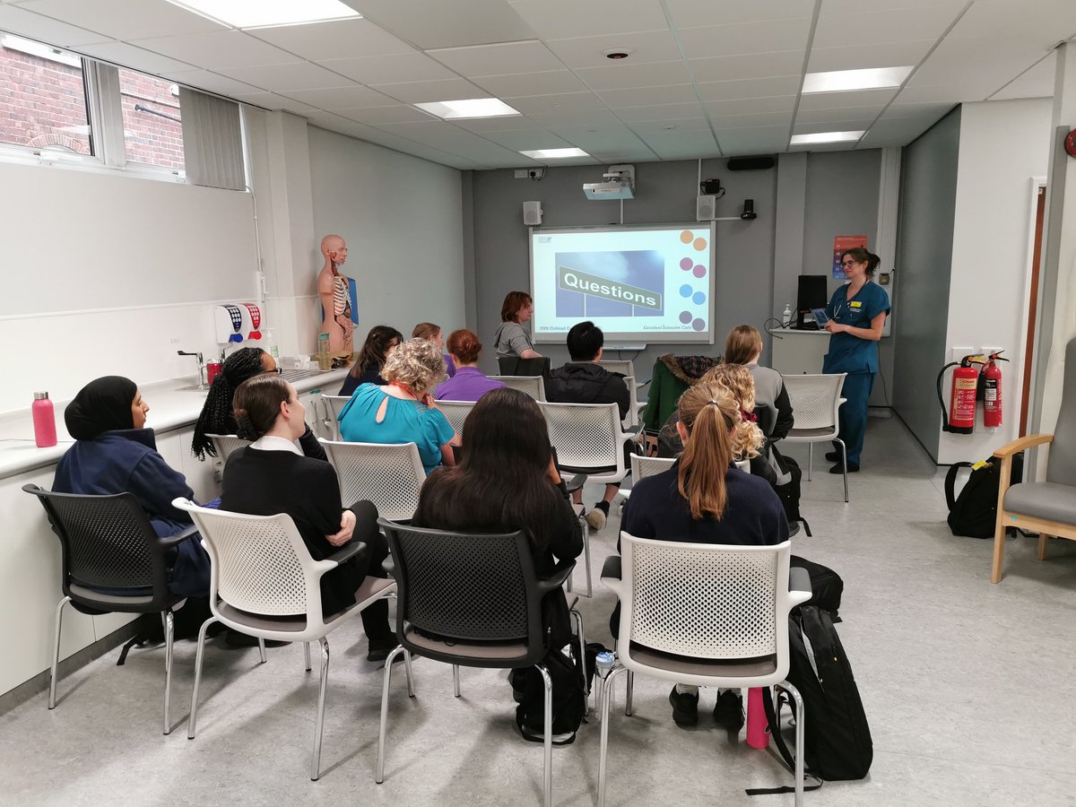 Thank you <a href="/nicki_heys/">Nicki Heys</a> for delivering a fab teaching session to our SLT team covering basics of types + causes of resp failure, oxygen therapy, CPAP, chest physio, NP airways and more.
Highly valuable and lots of interaction &amp; questions from team. #MDTteaching <a href="/SWBHnhs/">SWB NHS Trust</a> <a href="/ibedsSWBH/">ibedsSWBH</a>