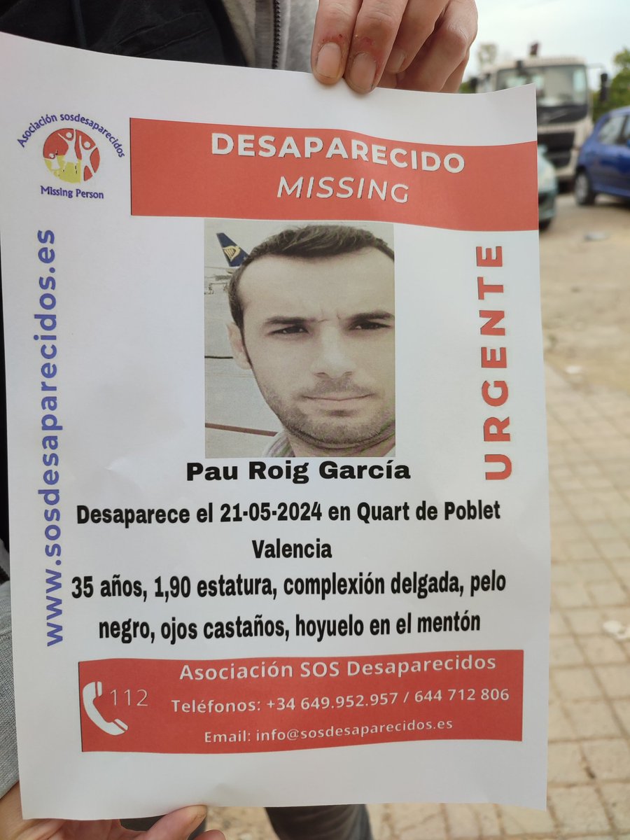 yomismo888's tweet photo. Paseando a los perros ,chica muy angustiada me dice que está desaparecido,Quart de Poblet(Valencia)rt!🙏 https://t.co/GRskQmtGaH