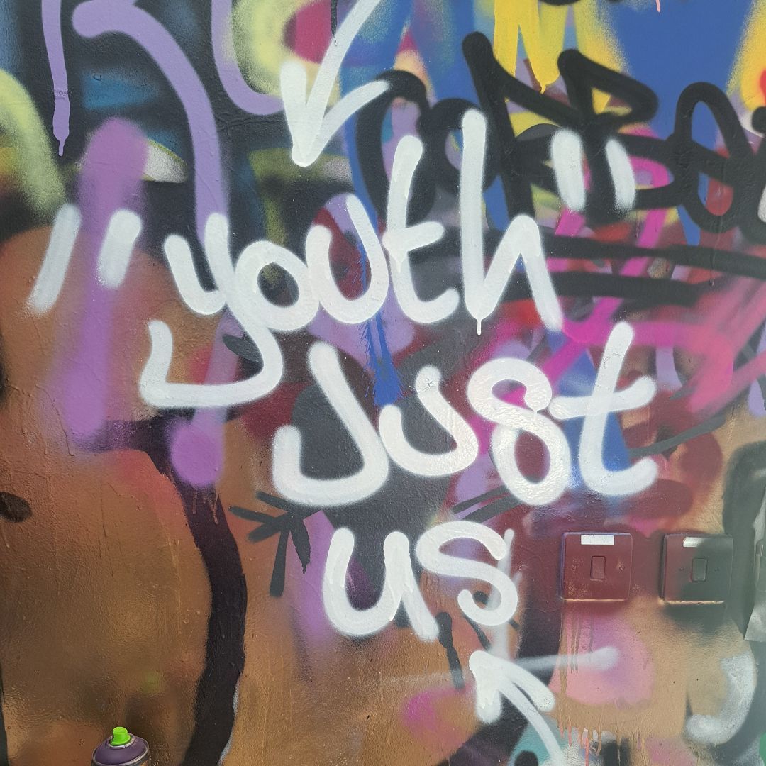 StafScot's tweet photo. Thank you to Laura @ SWG3 for the opportunity to show Youth Just Us around the amazing art created during Yardworks and for allowing us to create our own.

 Youth Just Us meet on Monday evenings from 6-7.30pm. Contact Katrina@staf.scot for more information. 

#YouthJustUs #Staf https://t.co/ywLWjen1Za