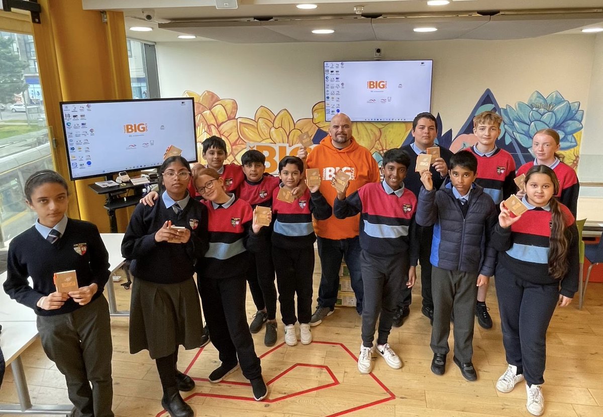 Great STEM Day @ AWS ‘Think Big Centre’ facilitated by Creative Hut, Rob and all the crew. Fun Robotics, Traffic mgt, automation, digi colour recognition, coded motors, digi ethics, collaborative problem solving. @awsincommunities ⁦<a href="/ThinkBigSpace/">InnovativeTechTeacher</a>⁩  ⁦<a href="/sdublincoco/">SDCC</a>⁩