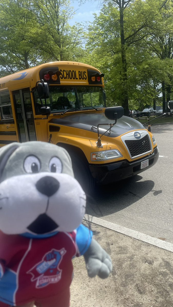 🐰 𝙏𝙍𝘼𝙑𝙀𝙇𝙎 𝙒𝙄𝙏𝙃 𝙎𝘾𝙐𝙉𝙉𝙔 𝘽𝙐𝙉𝙉𝙔 🇺🇸 Checking out Franklin Park Zoo in Boston, Massachusetts. Going on holiday? Why not take our Scunny Bunny soft toy with you on your travels, and picture him wherever you're heading. It would be great to get our mascot in as