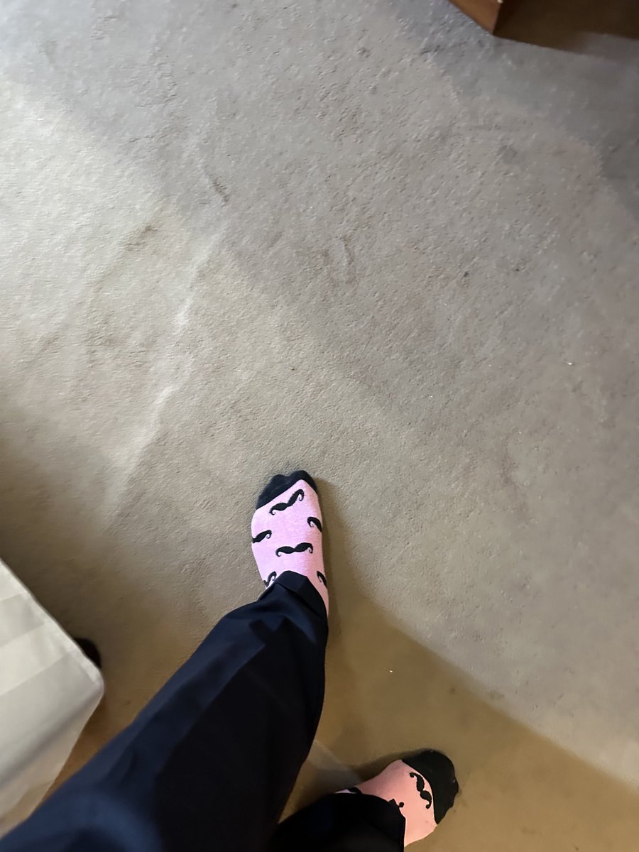 These #pinksocks are about to perform a wedding in Perugia Italy. Yes I’m officiating. Perfect item to wear.