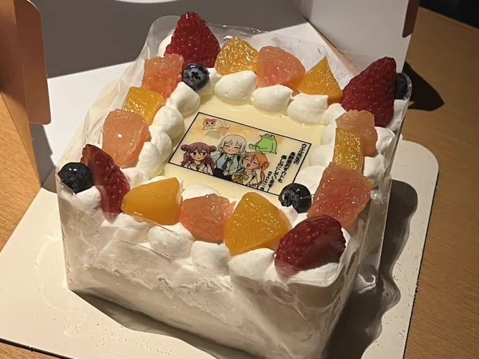 僕が東京から消滅するということで、ブシロードさんにケーキをいただきました 