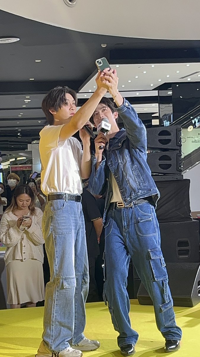 น้องฉลามไม่ดุร้ายft.2026อู๋บูมยืนกลางแล้วค่ะ😭 tweet media