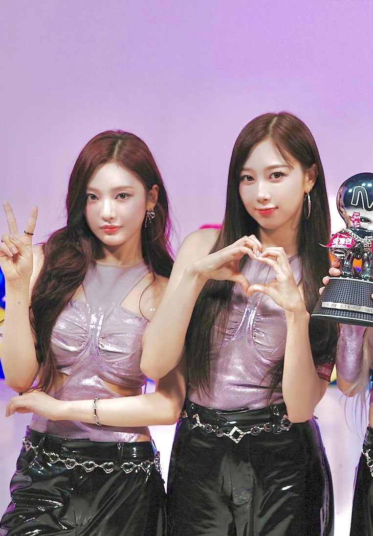 ningsellearchiv's tweet photo. ‘supernova’ first win 💗 https://t.co/Gbi6IyON1C