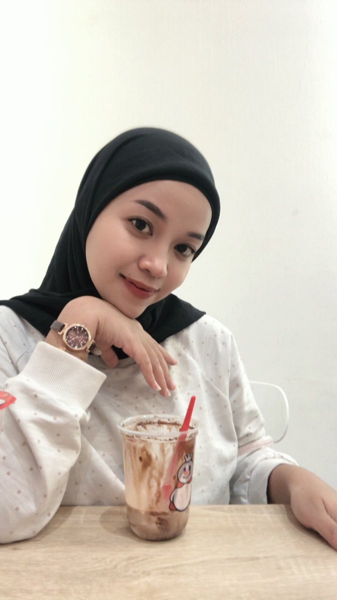 dwrwt_'s tweet photo. nitippp. lagi kencun ma paksu 🫶🏻 https://t.co/laz12NNenf