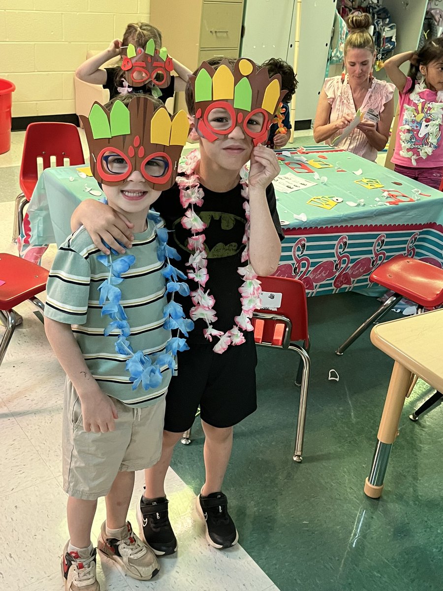 Cathy62966247's tweet photo. Thanks to our room moms for a great end of the year party!

#rnegreatthings https://t.co/QCDEj60o87