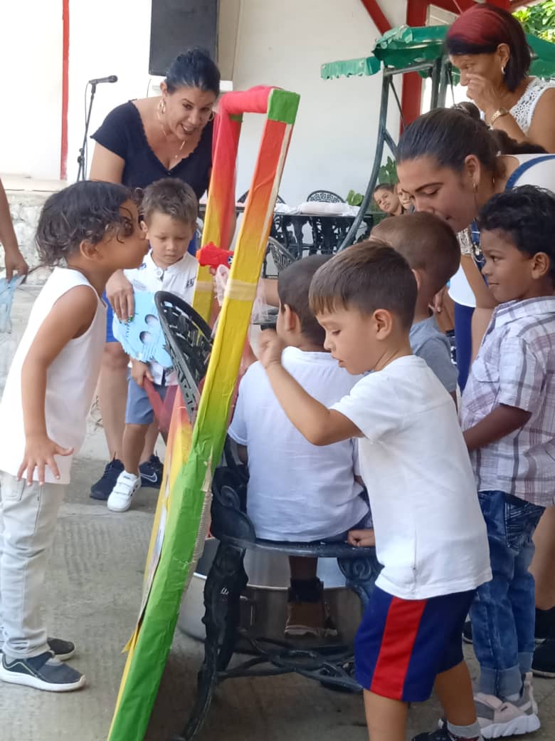 EMatancera's tweet photo. Se desarrollan en #Matanzas balances municipales del programa "Educa a tú hijo", la Primera Infancia en #Cuba importa.
#CubaMined
@btan0987 
@mariofsabines 
@CaridadPoey 
@alvarojosetv 
@comunicadoramtz 
@YaquedeCuba https://t.co/o7ycFMkAtL