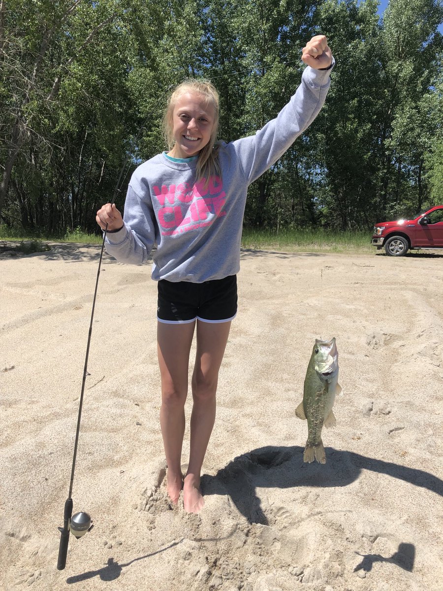 Happy Last Day of School Keatyn!  These years go by so fast. You’re family is proud of you.  
Continued success as you enter that next stage of life. 
Love Dad. @keatynmusiel ⁦<a href="/LE_Track/">LE Track & Field</a>⁩ ⁦<a href="/GbbSpartan/">Lincoln East Girls Basketball</a>⁩ ⁦<a href="/ChiefKief35/">Kiefer Musiel</a>⁩ ⁦<a href="/JuicyMusy5/">Connor Musiel</a>⁩