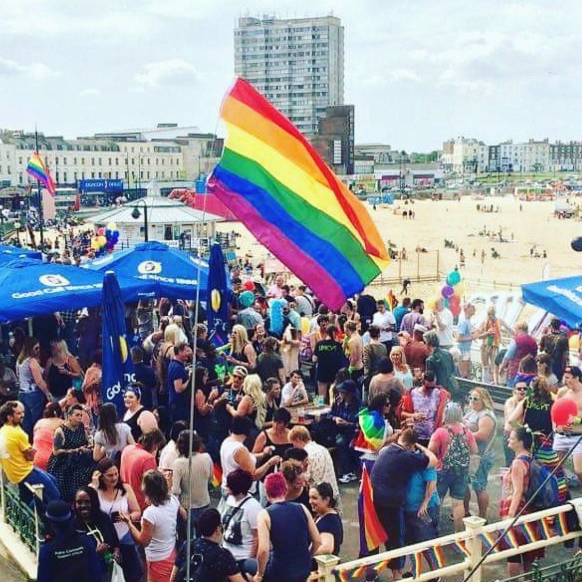 🏳️‍🌈 Throwback to 2016, and a bustling Sundowners terrace. Roll on Pride 2024 which is on Saturday 10th August! Keep an eye on our socials for updates - always a fantastically fun and joyous day!
