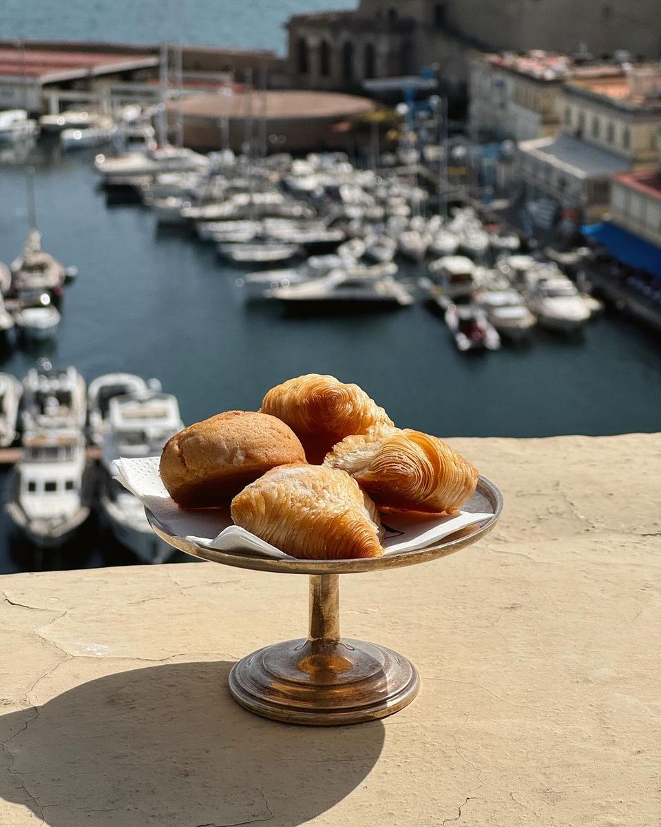 ParmaPini's tweet photo. Breakfast with a view
Credit: @winoichleb
#italianbreakfast #breakfastwithaview #35mm #kodak #onfilm #naples #matera #puglia #italiancities #exploreitaly https://t.co/7Hv9JCembT