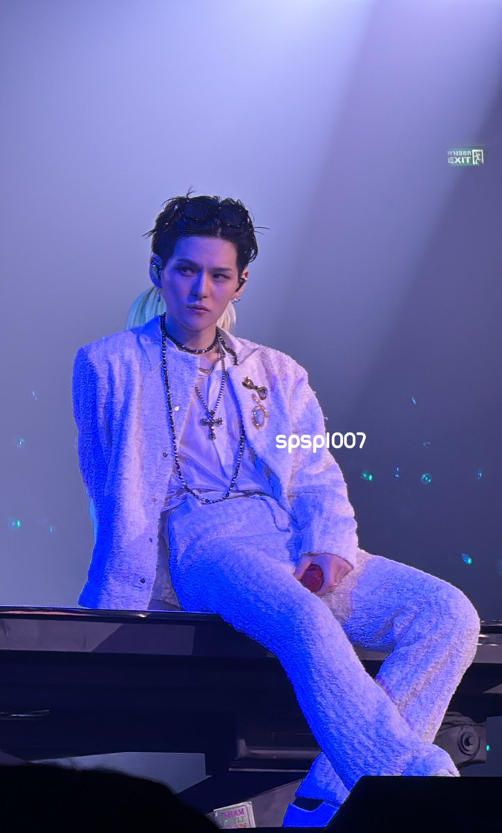 spsp1007's tweet image. THE REAL YOSHI ⚡️
 #TREASURE_REBOOT_IN_BANGKOK #YOSHI