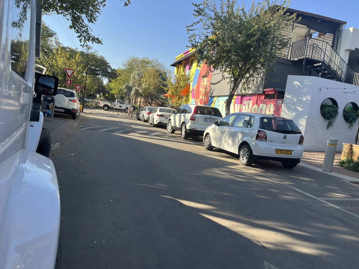 DocPhuti's tweet photo. Pretoria ppl r not nice ppl at all. Y do they hide this gem from us? Nkare ke stellenbosch https://t.co/DJTDtEpmNG