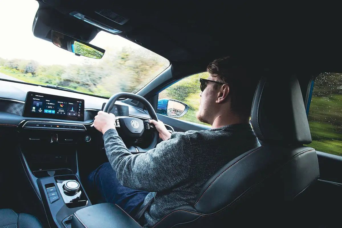 whatcar's tweet image. REVIEW: The MG 3 offers hybrid power and a temptingly low price, but is it more deserving of your money than rivals such as the Honda Jazz, Renault Clio and Skoda Fabia? 🤔

Find out here 👉 buff.ly/2pFcgcD