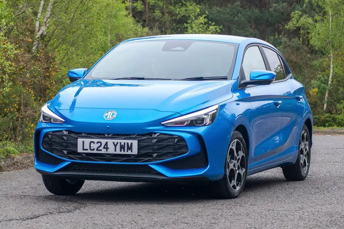 whatcar's tweet image. REVIEW: The MG 3 offers hybrid power and a temptingly low price, but is it more deserving of your money than rivals such as the Honda Jazz, Renault Clio and Skoda Fabia? 🤔

Find out here 👉 buff.ly/2pFcgcD