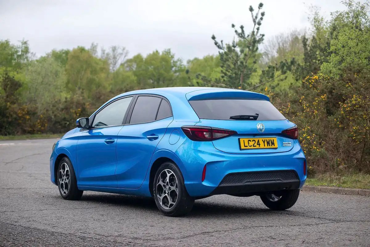 whatcar's tweet image. REVIEW: The MG 3 offers hybrid power and a temptingly low price, but is it more deserving of your money than rivals such as the Honda Jazz, Renault Clio and Skoda Fabia? 🤔

Find out here 👉 buff.ly/2pFcgcD