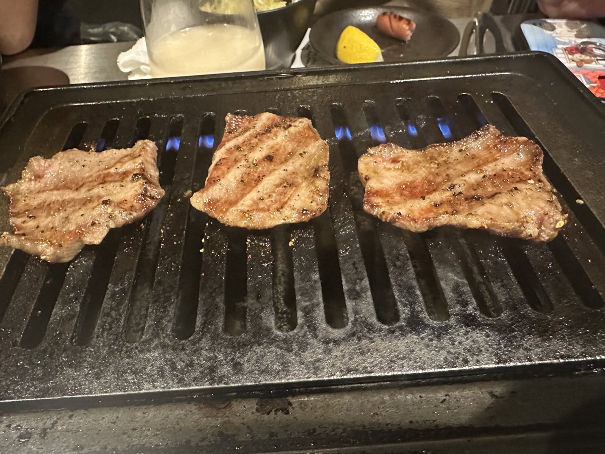 y2012mn002's tweet photo. 久しぶりの焼肉😋

#暇なナースグルメ https://t.co/6TE5nuJzRn