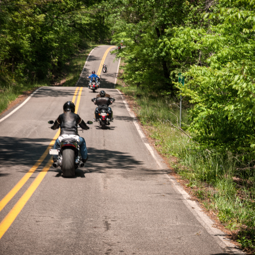 PuritySpring's tweet photo. NH Motorcycle Week is almost here and PSR is smack dab in the middle of it all! Enjoy scenic rides, awesome dining and tax-free shopping. For more info on our last-minute stay and ride special click here 👉 https://t.co/CTJZeBkSc3. #NHMotorcycleWeek # #RideNH #NorthConway 🏔️🏍️🛣️ https://t.co/XbxVJxSJAj