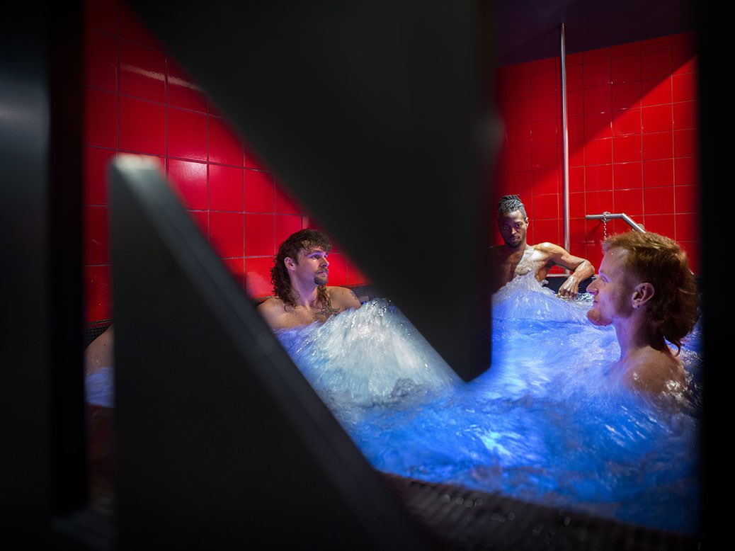 While playing together in the whirlpool:
Him: “Are you bottom?”
Me: “No”
Him: “thats difficult cause i’m Top”
Me: “there are other options, like we could do other stuff or….”
He left and never came back.
#edging #cumcontrol #gaysauna