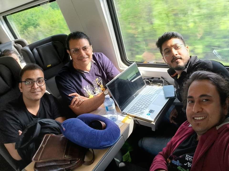 On our way to Montreal 
#SurojitOBondhura 
#viaRail
#Toronto
#CanadaTour2024
Mainak Sengupta Rajib Mishra Banerjee Agniv Mukherjee