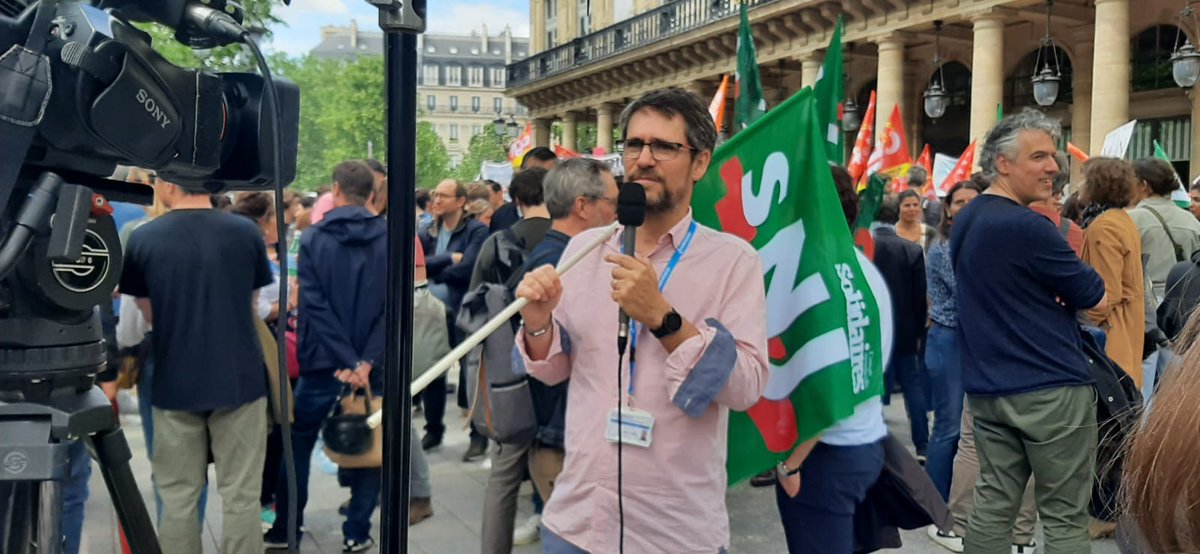 snj_rf's tweet photo. « La mobilisation est importante, c’est maintenant qu’il faut agir ! » Après le report de l’examen du projet de fusion de l’audiovisuel public, @MatthieuDarriet , co-secrétaire du @snj_rfexplique les enjeux. https://t.co/MI8ybe7W2b