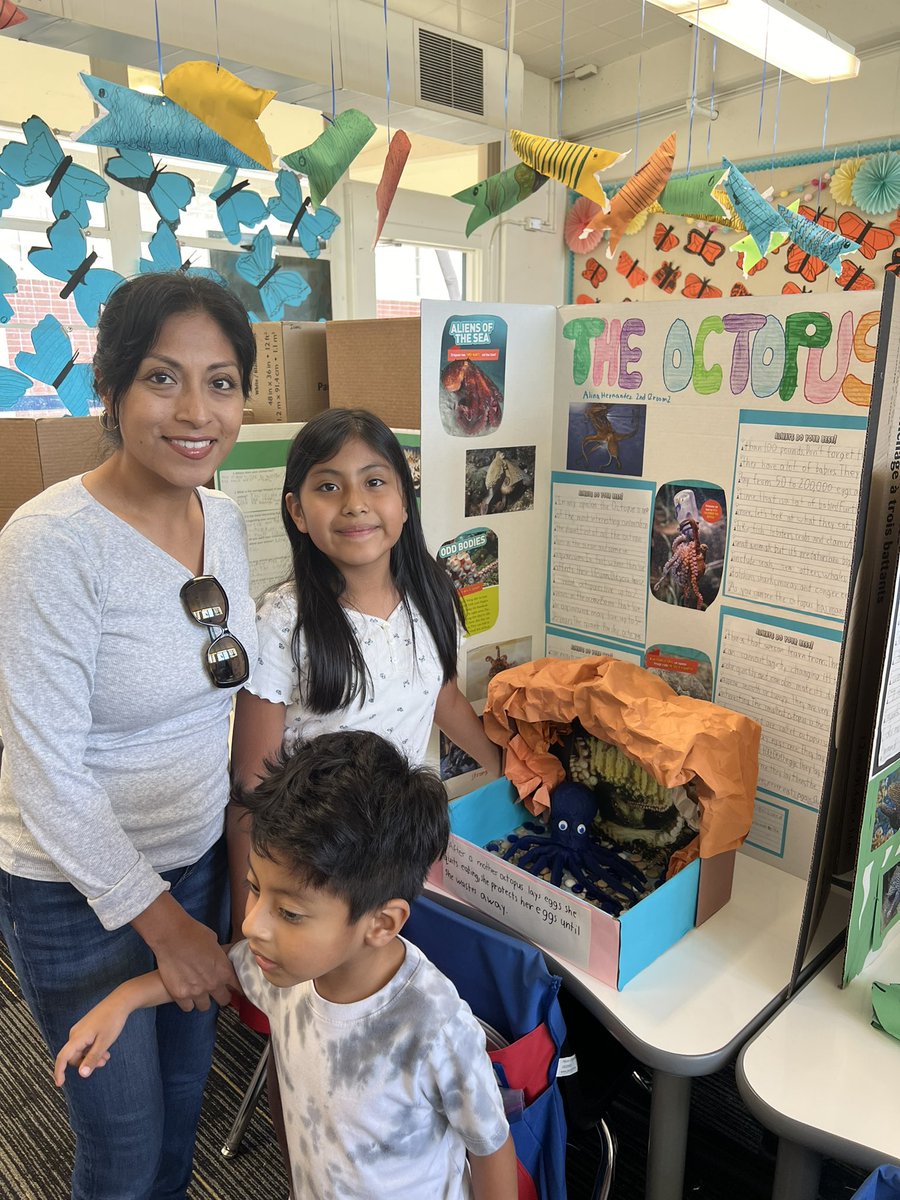LakeMarieSchool's tweet photo. Lake Marie families thank you for attending Open House. It was a huge success and I was pleased to see so many happy families. As I walked classrooms, I noticed students, family members (and teachers) beaming with pride when showing off student learning at high levels! 😊👍 https://t.co/k5hP35WIcp