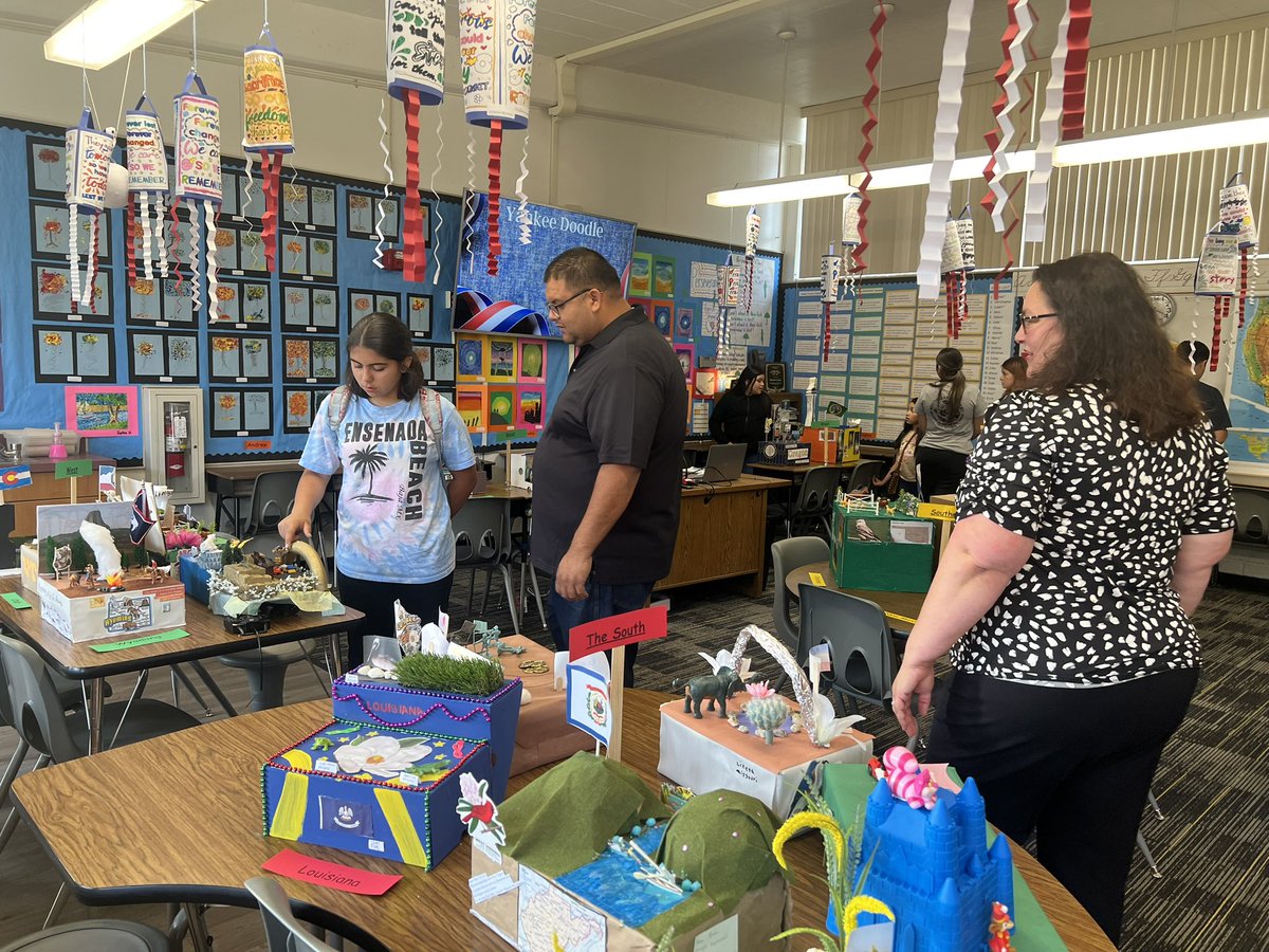 LakeMarieSchool's tweet photo. Lake Marie families thank you for attending Open House. It was a huge success and I was pleased to see so many happy families. As I walked classrooms, I noticed students, family members (and teachers) beaming with pride when showing off student learning at high levels! 😊👍 https://t.co/k5hP35WIcp