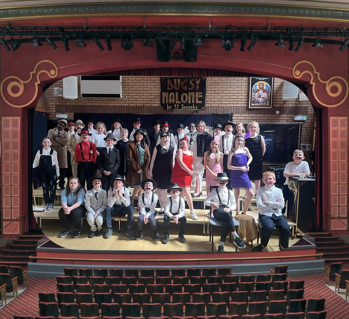 p6stjoes's tweet photo. Congratulations to Primary 6 and 7 on their fantastic performance of Bugsy Malone. You are all stars! 🌟🌟🌟 https://t.co/9t3CZftoFl