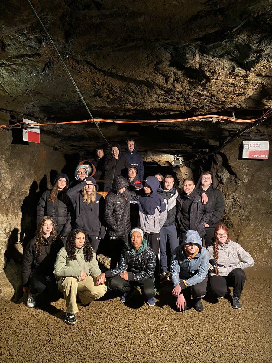 MadameMayer's tweet photo. Magnifique journée qui complète le projet à la mine pour les élèves de 4ème du @clgBouligny intéressés et investis ! @GirardetScience @Classe_Denis @MissTrivini #EPI @acnancymetz  #DAAC https://t.co/ksiElb9prY