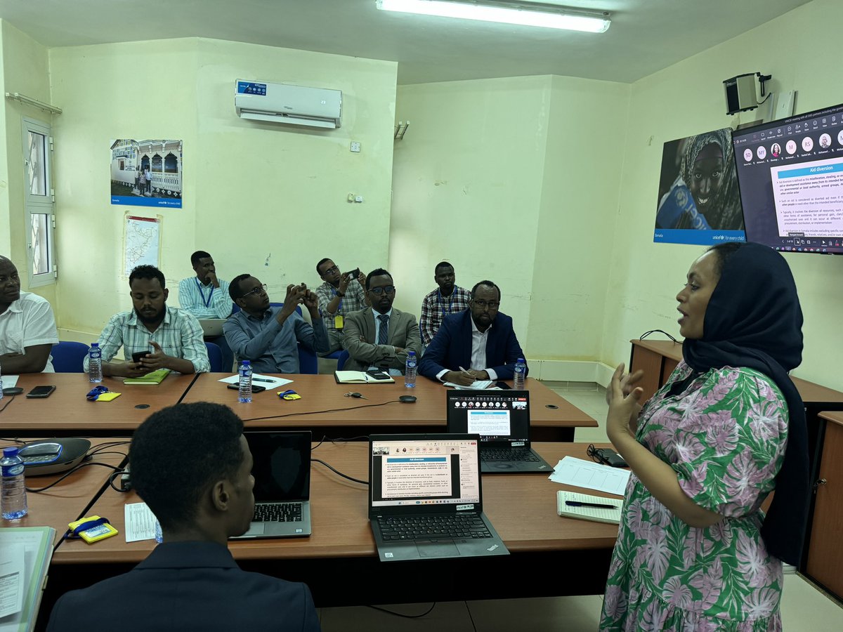 nasirarush's tweet image. In Baidoa at UNICEF Compound.
Today, I had the opportunity to attend a first-of-its-kind @unicefsomalia - led consultative meeting, which brought together #government officials, UNICEF #staff, UNICEF #implementing #partners and other @UN Agencies.
During the meeting,…